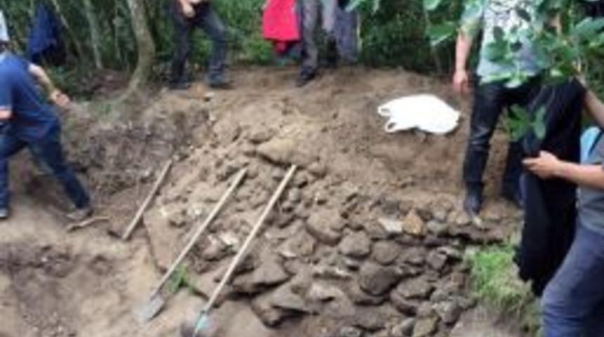 Yalova&rsquo;da Define Arayan Şahıslara Su&ccedil;&uuml;st&uuml;