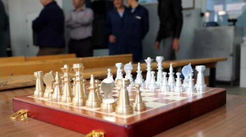 Yozgat&rsquo;ta &Ouml;ğrenciler Pirin&ccedil; Ve Al&uuml;minyumdan Satran&ccedil; Takımı &Uuml;retti