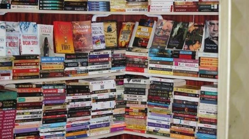 Emniyetten Korsanla M&uuml;cadele Operasyonu; 3 Milyon Tl Değerinde Korsan Materyal Ele Ge&ccedil;irildi