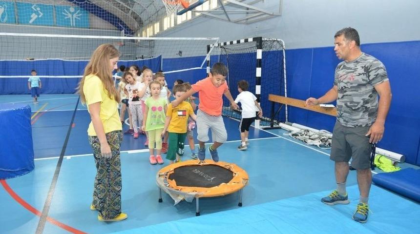 Nil&uuml;ferli &Ccedil;ocuklar Yaz Tatilini Sporla Ge&ccedil;irecek