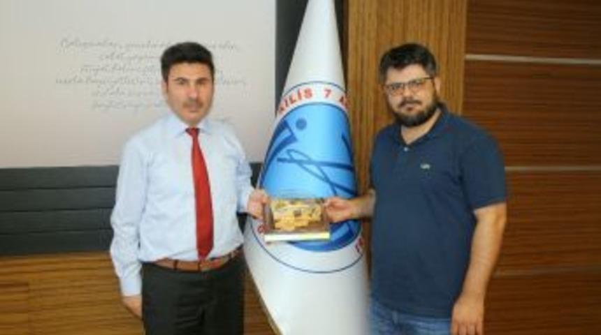 İhh&rsquo;den Rekt&ouml;r Karacoşkun&rsquo;a Ziyaret