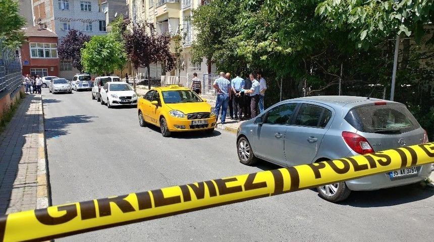 Bağcılar&rsquo;da Bankayı Soymaya &Ccedil;alışan Ş&uuml;pheli &Ouml;l&uuml; Bulundu