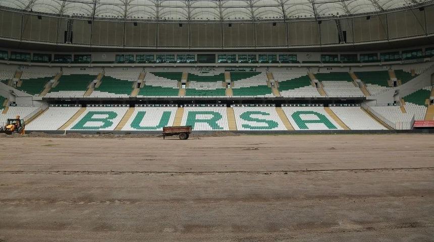 Altepe, B&uuml;y&uuml;kşehir Belediye Stadyumunu İnceledi