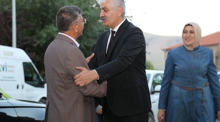 Niğde Belediyesi Siyasi Parti Temsilcilerini İftarda Buluştu