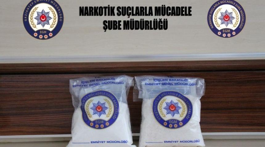 &Ccedil;orap İ&ccedil;erisine Gizlenmiş Uyuşturucu Maddeler Ele Ge&ccedil;irildi