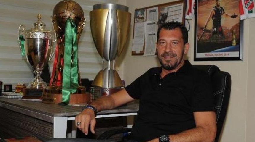 Karşıyaka'nın G&ouml;nderdiği Ufuk Sarıca, Beşiktaş'la Finalde