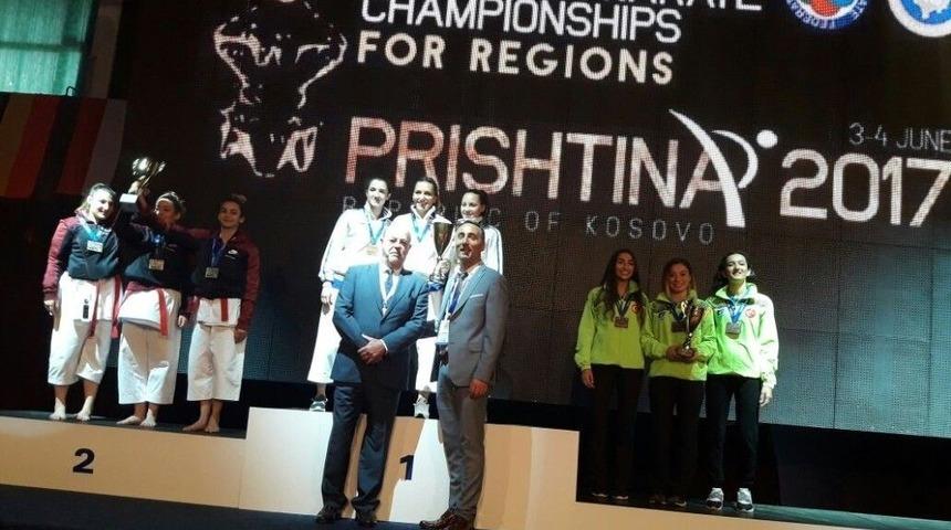 Kosova&rsquo;dan Darıca&rsquo;ya Madalyayla D&ouml;nd&uuml;ler