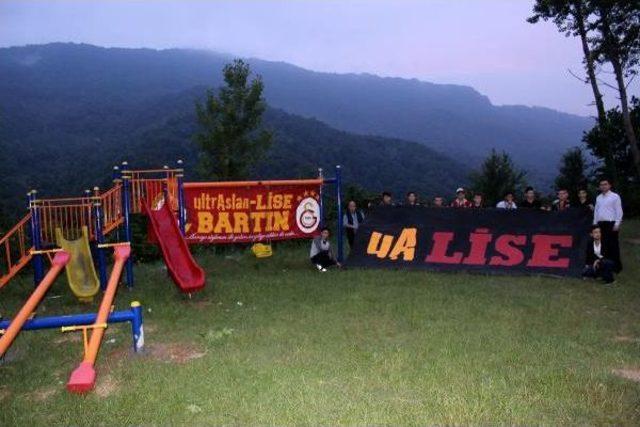 Ultraslan, Köy Ilkokulunda Kütüphane Kurdu