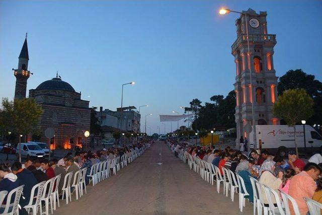 İpsala’da Cadde İftarları Devam Ediyor