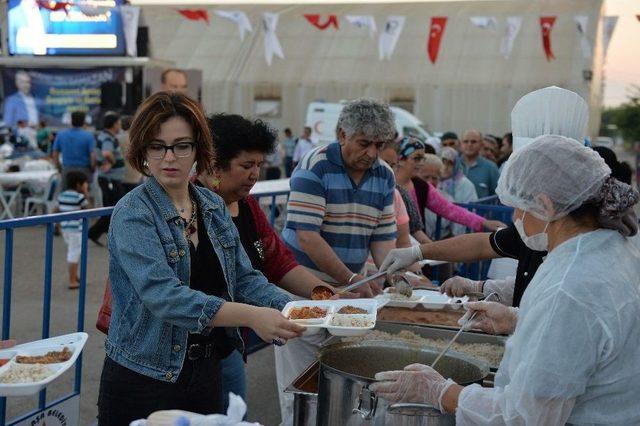 Muratpaşa İftar Sofrası Ermenek’te Kuruldu