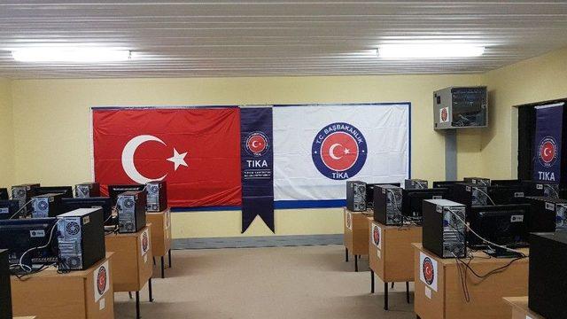 Tika Namibya’da Eğitime Desteğe Devam Ediyor
