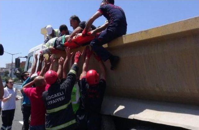 Ayağı Beton Bariyerin Altında Kaldı 1