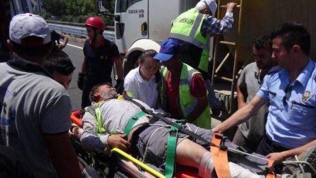 Ayağı Beton Bariyerin Altında Kaldı 3