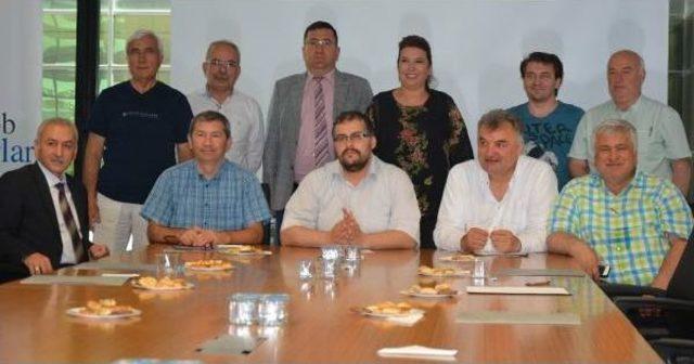 Bursa Atatürk Stadyumu’Nun Tarihi Tribününün Yıkılacağı Iddiasına Tepki 1