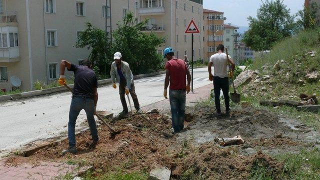 Su Basmasına Neden Olan Yolda Çalışma Yapıldı