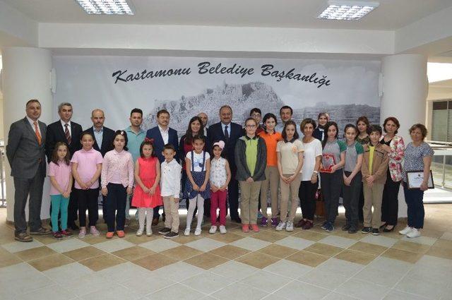 Atık Pil Toplayan Okullara Ödül 1