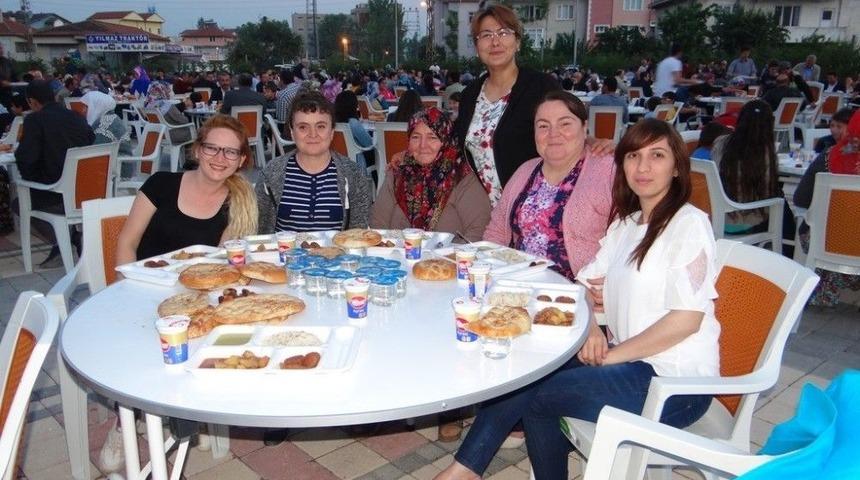 G&ouml;lpazarı Kaymakamlığı Tarafından İftar Yemeği