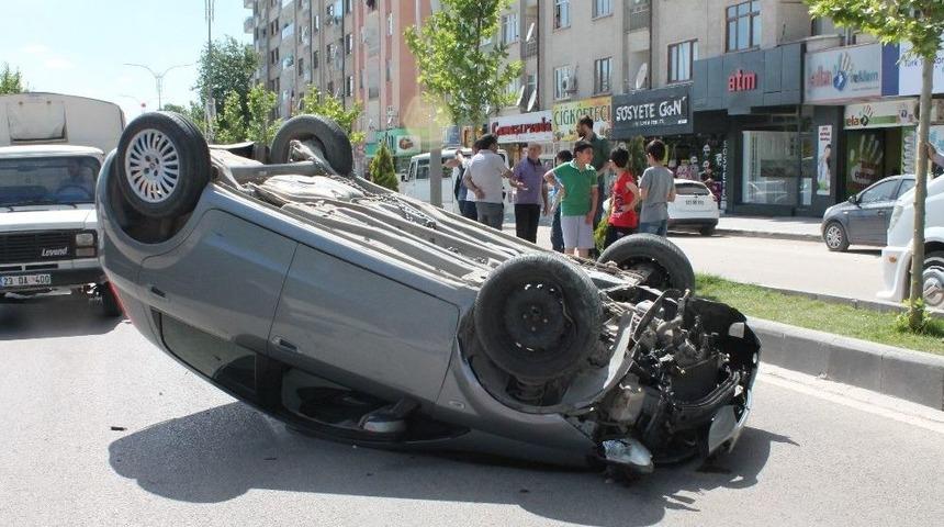 Otomobil Takla Attı: 1 Yaralı