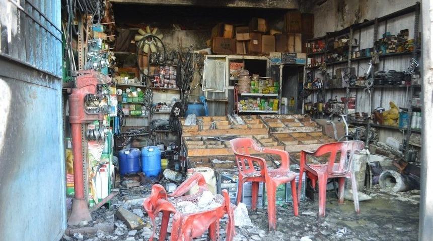 Akaryakıt Tankeri Patladı: 2 Yaralı