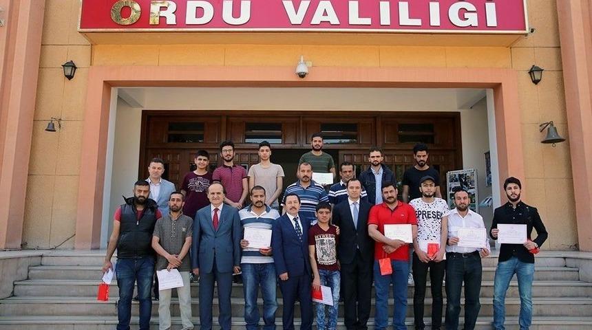 40 Iraklı&rsquo;ya Kuaf&ouml;rl&uuml;k Kursu