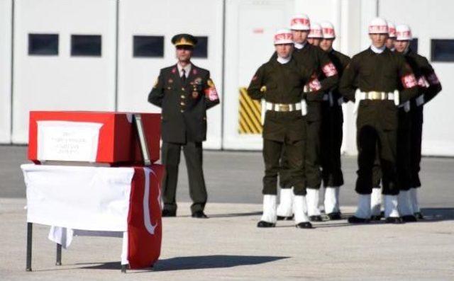 Başkale'de Çatışma: 1 Asker Şehit, 2 Pkk'lı Öldürüldü (3)