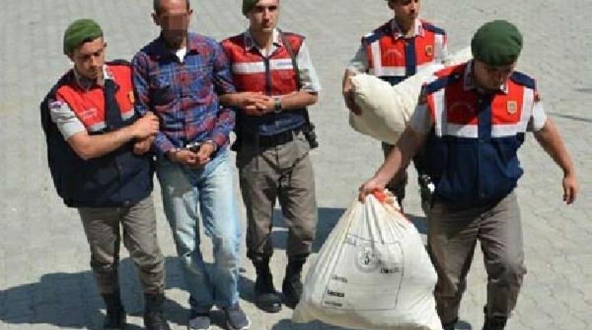 Yolcu Otob&uuml;s&uuml;yle Esrar Sevkiyatına Tutuklama