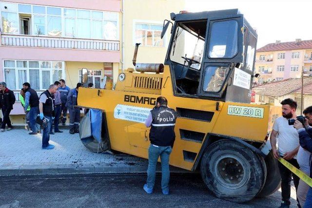 Freni Boşalan İş Makinesinin Altında Kaldı