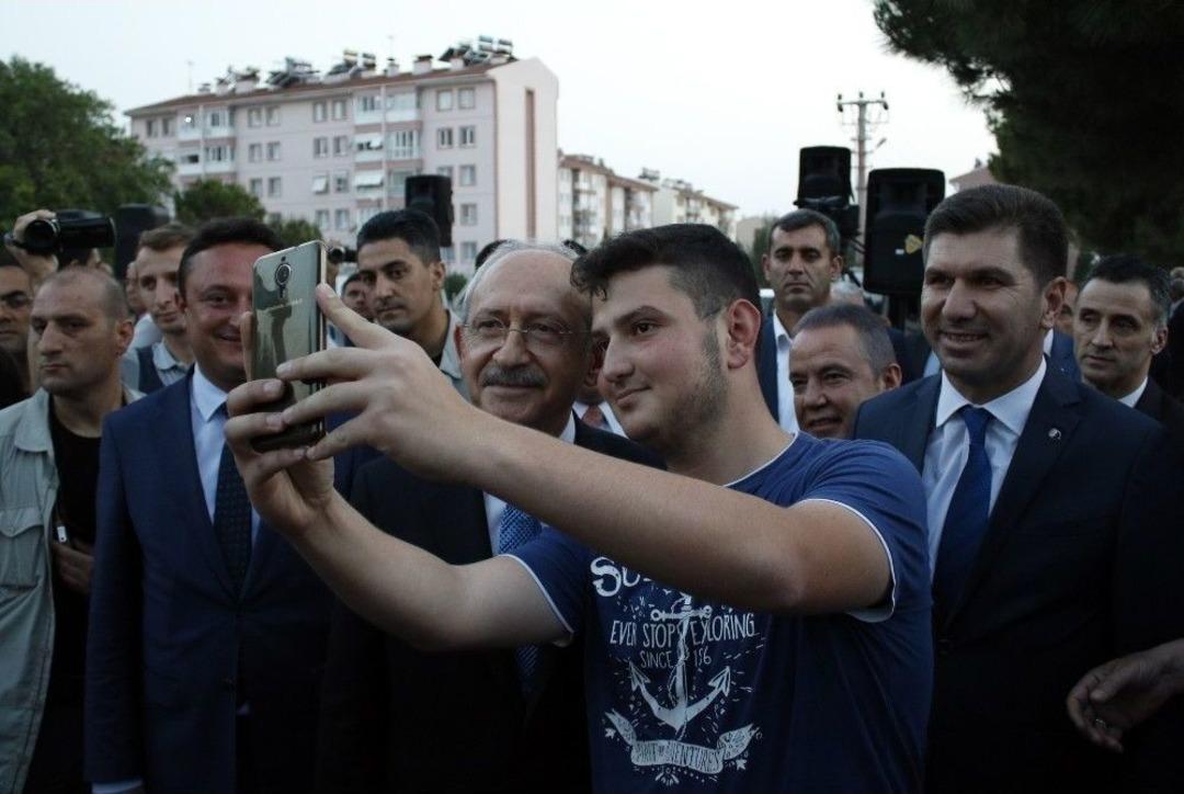 Chp Genel Başkanı Kılı&ccedil;daroğlu Burdur&rsquo;da İftara Katıldı