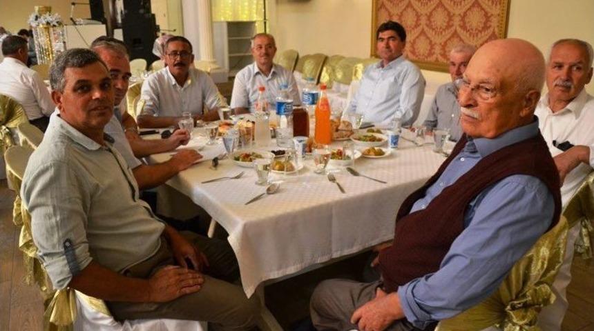 Biga&rsquo;da Muhtarlar İftarda Bir Araya Geldi