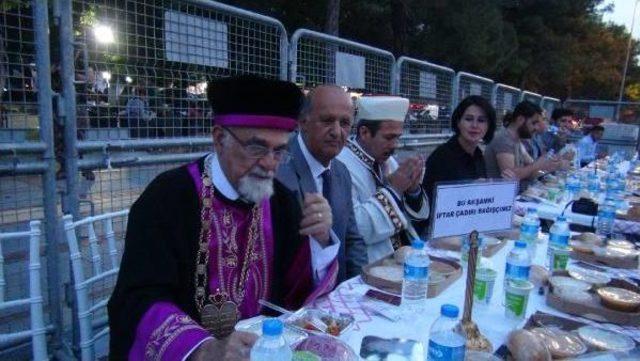 T&uuml;rk Musevi Cemaati, Edirne de Iftar Verdi 3