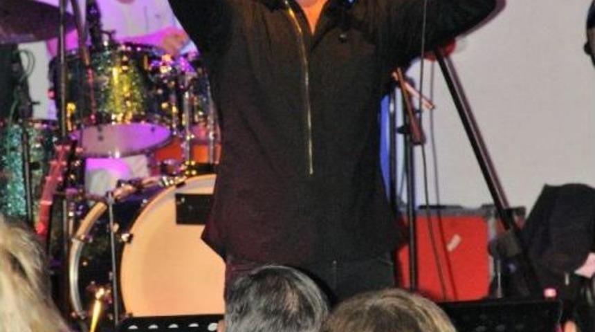 Ferhat G&ouml;&ccedil;er Hayranlarını Coşturdu