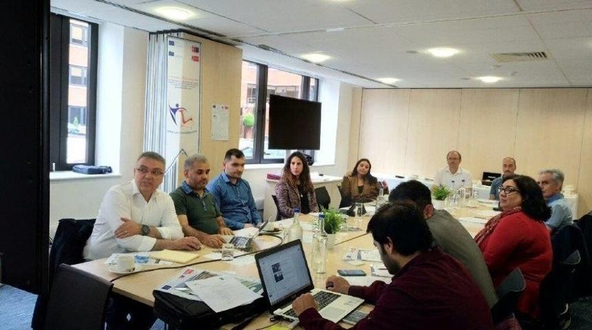 Erasmus+ K2 Vet-furnishing Projesinin Yurtdışı Toplantısı Londra&rsquo;da Ger&ccedil;ekleştirildi