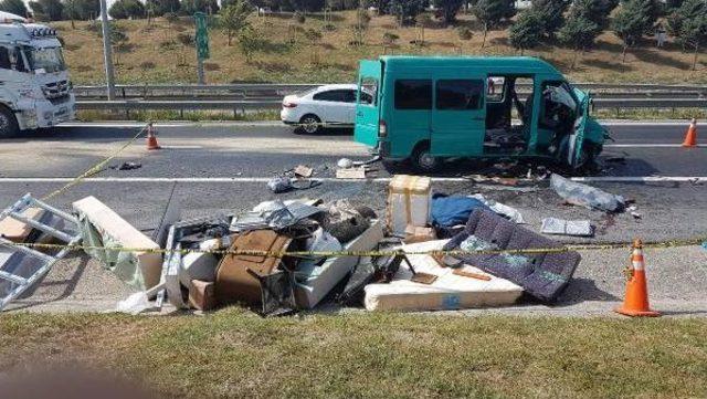 Tem'de Minibüs Tır'a Arkadan Çarptı;2 Ölü (2)