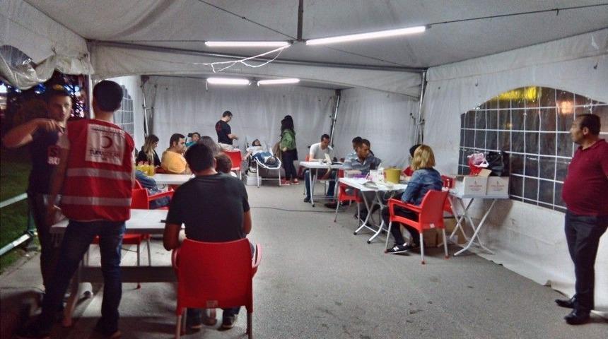 Kızılay Akşamları Da Hizmet Veriyor