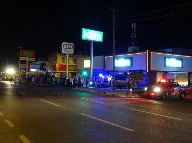 Kavşakta Zincirleme Trafik Kazası: 12 Yaralı 1