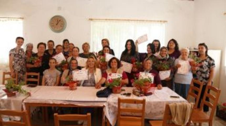 Urla’da Kadınlara Yönelik Takı Kursu Ve Liderlik Eğitimi