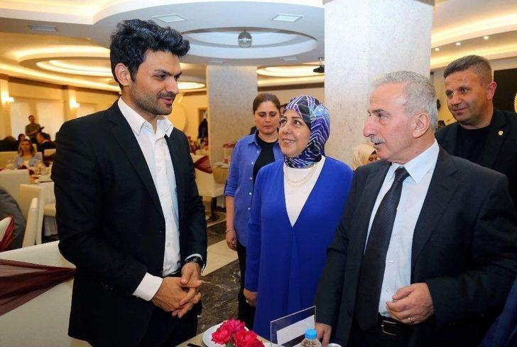 Vali Kamçı Şehit Aileleri Ve Gazilerle İftar Yemeğinde Buluştu G3