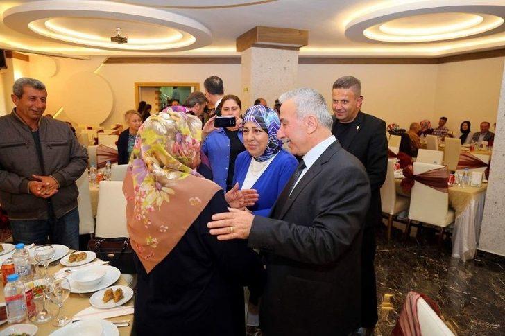 Vali Kamçı Şehit Aileleri Ve Gazilerle İftar Yemeğinde Buluştu G4