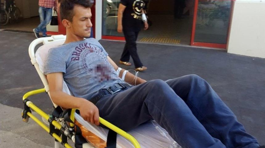 Evine Giren Hırsızı Bıçakladı