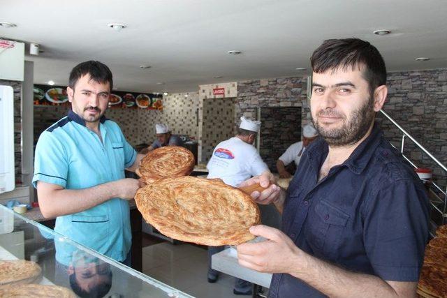 Bu Pide Ramazan&rsquo;da Tok Tutuyor 3