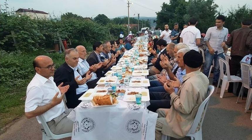 Ramazan&rsquo;ın T&uuml;m G&uuml;zellikleri Yaşanıyor