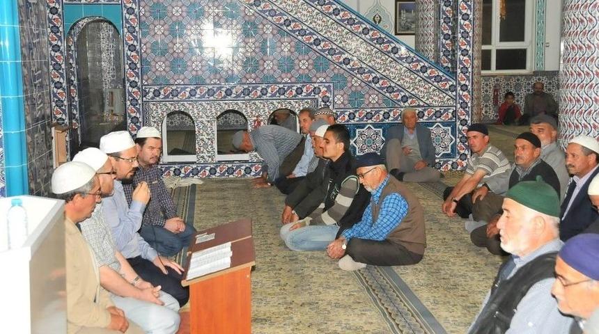 Şehit Uzman &Ccedil;avuş Sel&ccedil;uk &Ouml;zer İ&ccedil;in Mevlid-i Şerif Okutuldu