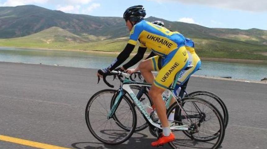 İtalya Ve Ukranyalı Bisiklet Sporcuları Erciyes'te &Ccedil;alışmalara Başladı