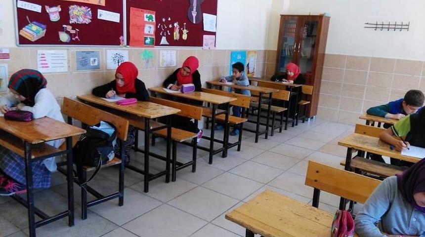 İmam Hatip Ortaokulunda Arap&ccedil;a Bilgi Yarışması
