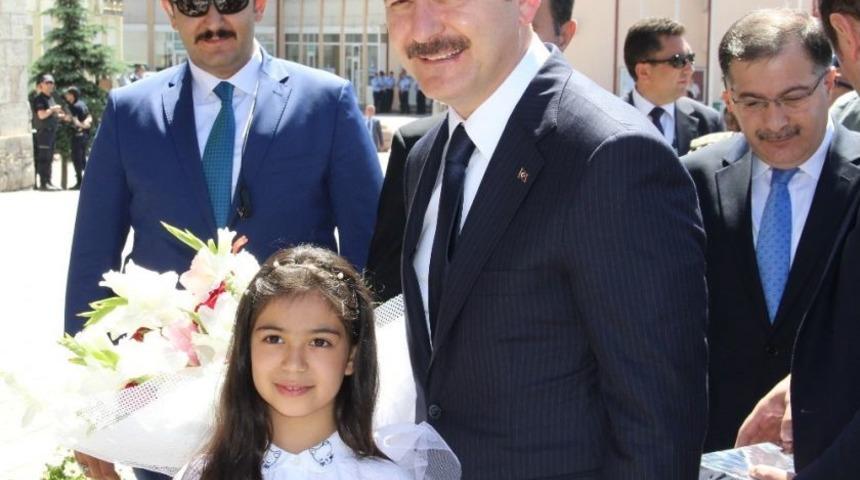 Soylu Pkk&rsquo;nın Tehdidine G&uuml;l&uuml;p Ge&ccedil;ti