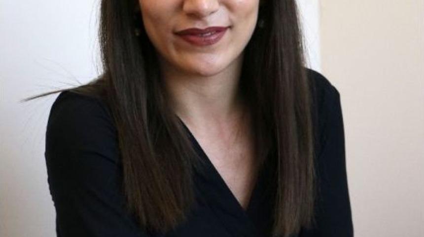 Psikolog Mavi: &ldquo;&ccedil;ocukları Karnesi K&ouml;t&uuml; Diye Cezalandırmak Yanlış&rdquo;