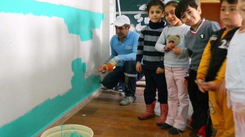 İzmit Belediyesi&rsquo;nin Okullara Katkısı Devam Ediyor