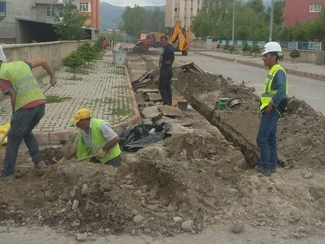 Pasinler’de Doğalgaz Şebekesi Kazı Çalışmaları Başladı