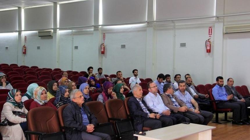 Sa&uuml; İlahiyat Fak&uuml;ltesinde Yılsonu Akademik Kurul Toplantısı Yapıldı