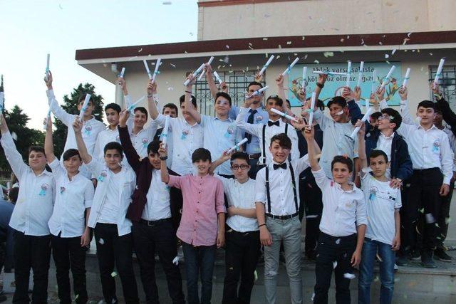 &Uuml;nye İmam Hatip Ortaokulunda Mezuniyet Heyecanı 3